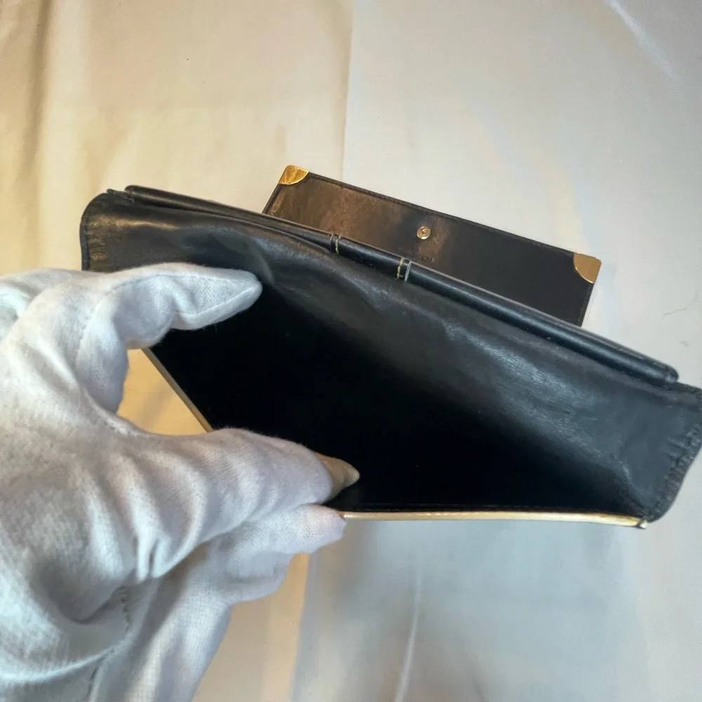 Louis Vuitton Suhali Porte-Trésor International Wallet